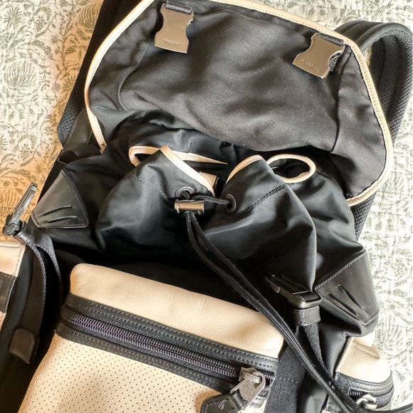 Coach Backpack Large Capacity - Picture 7 of 9